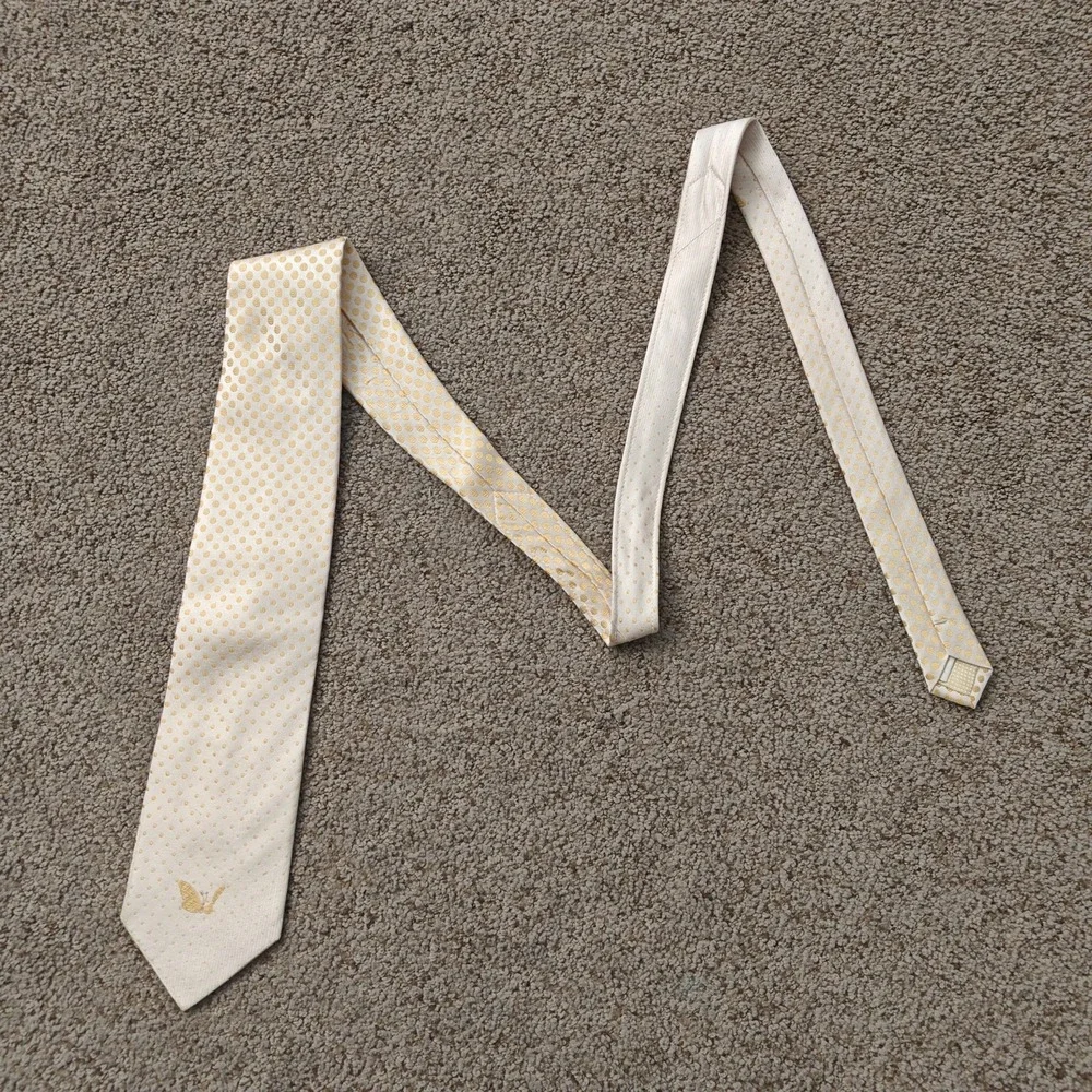 LEEUM Men Necktie OS Cream Gold Silk Blend Polka Dot Butterfly Luxury Formal